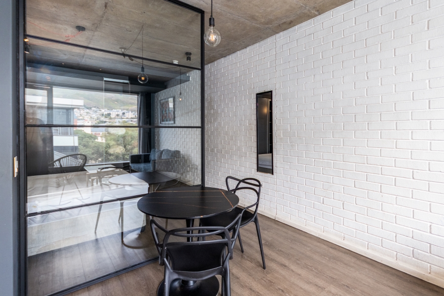 1 Bedroom Property for Sale in Woodstock Western Cape